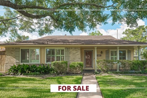 5049 De Milo Drive